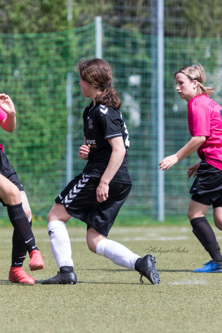 Bild 76 - B-Juniorinnen Pokalfinale SV Henstedt Ulzburg - SG Holstein Sued : 2:0